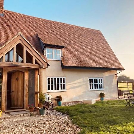 2 Beds & Living In Our Idyllic Country Cottage Bedford Exteriör bild