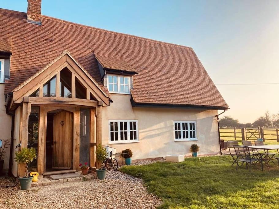 2 Beds & Living In Our Idyllic Country Cottage Bedford Exteriör bild